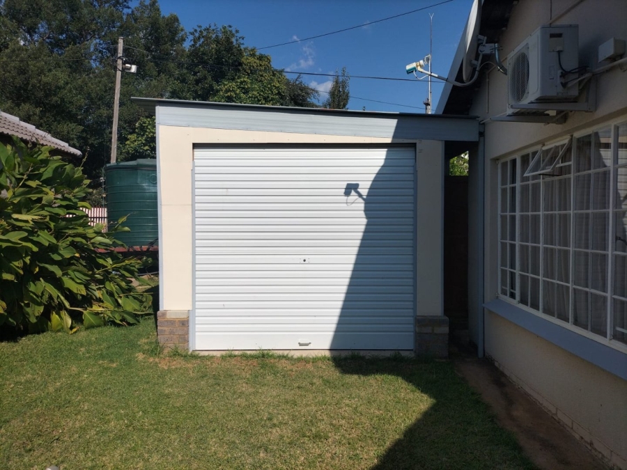 4 Bedroom Property for Sale in Wilkoppies North West